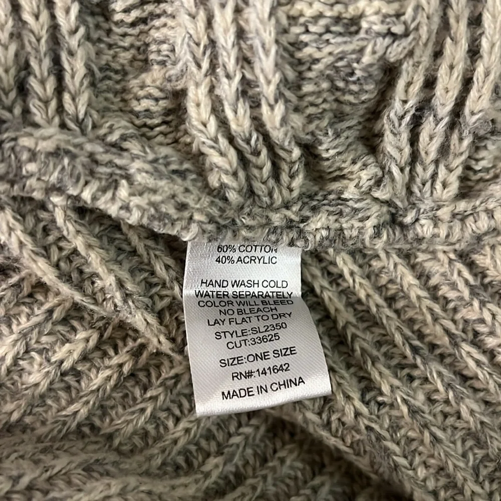 SHE & SKY Oatmeal Cable Knit Dolman Sleeve Open Sweater w/ Faux Fur Trim, OS - Picture 6 of 6